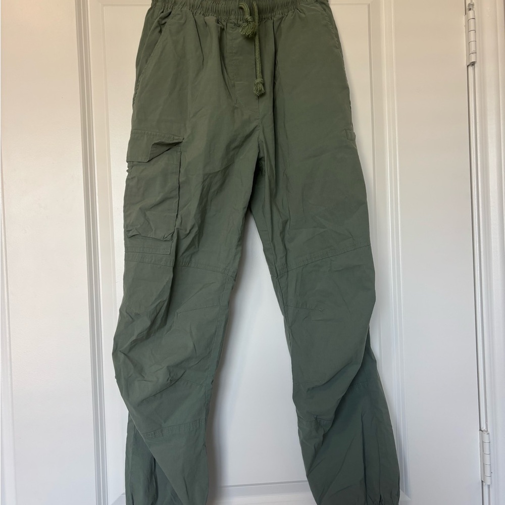 Sweaty Betty Quinn Utility Cargo Jogger Size 4 Olive Green Athleisure - Picture 3 of 7